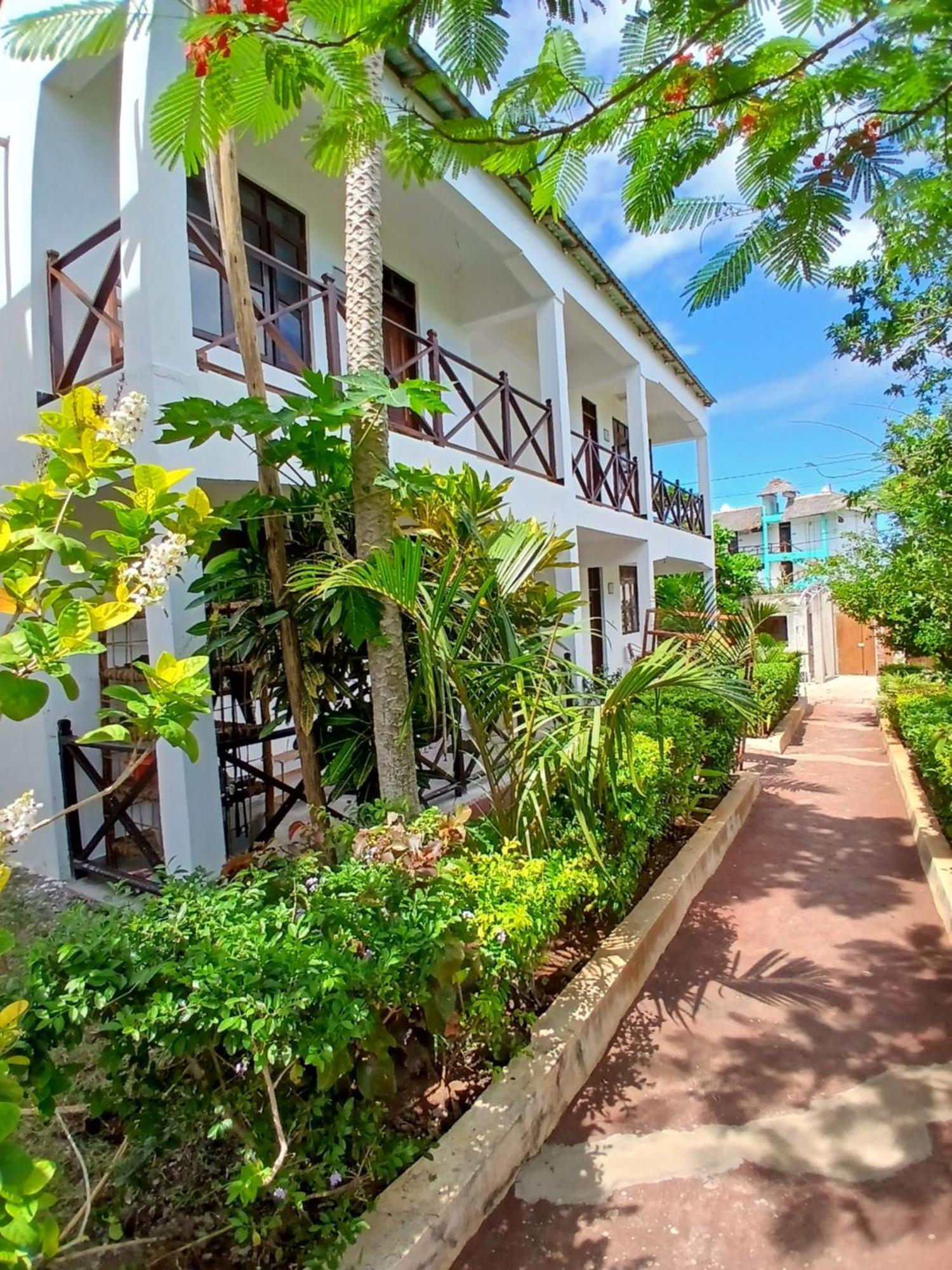 Majani Breeze Villa Nungwi Luaran gambar